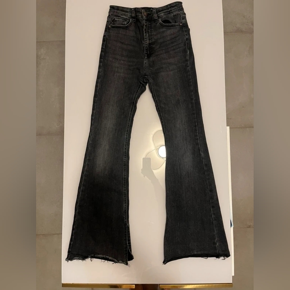Women’s Black Flared Jeans - High Waist
